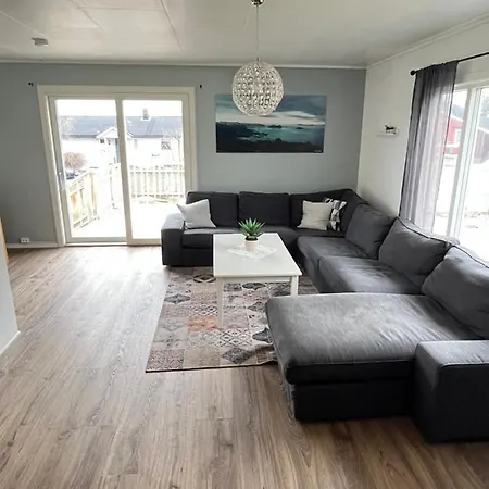 Hus Sentralt I Lofoten * Leknes