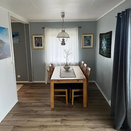 Hus Sentralt I Lofoten Lägenhet *